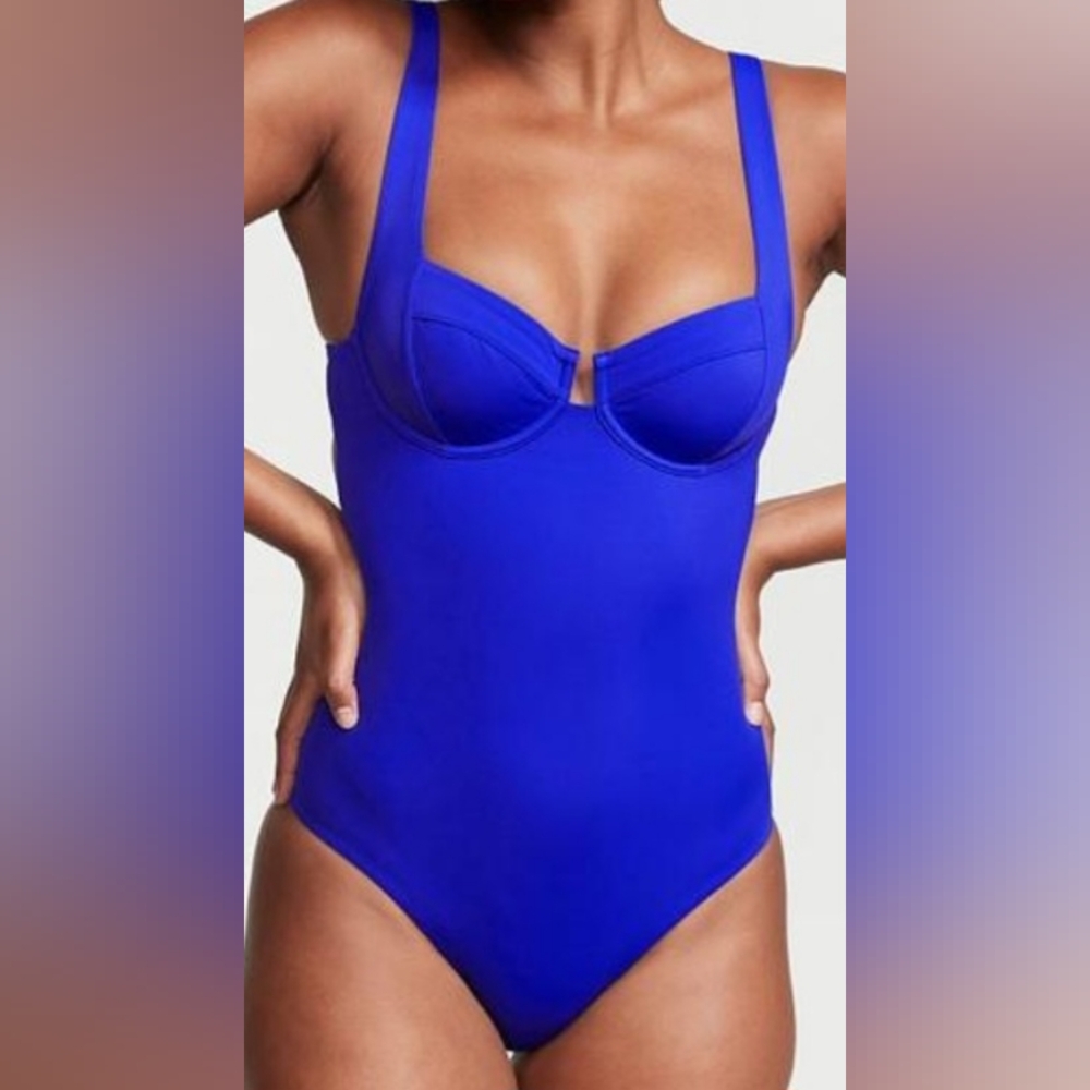 XXL VS Swim Full Coverage One Piece Swimsuit Tropical Island Getaway